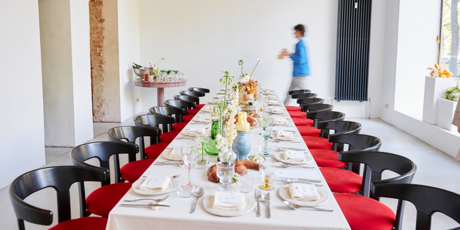 Vintage Holzstuhl Bruno Rey Chair Restaurant Einrichtung Studio Schmaus Berlin Terravinossa Dinner Event