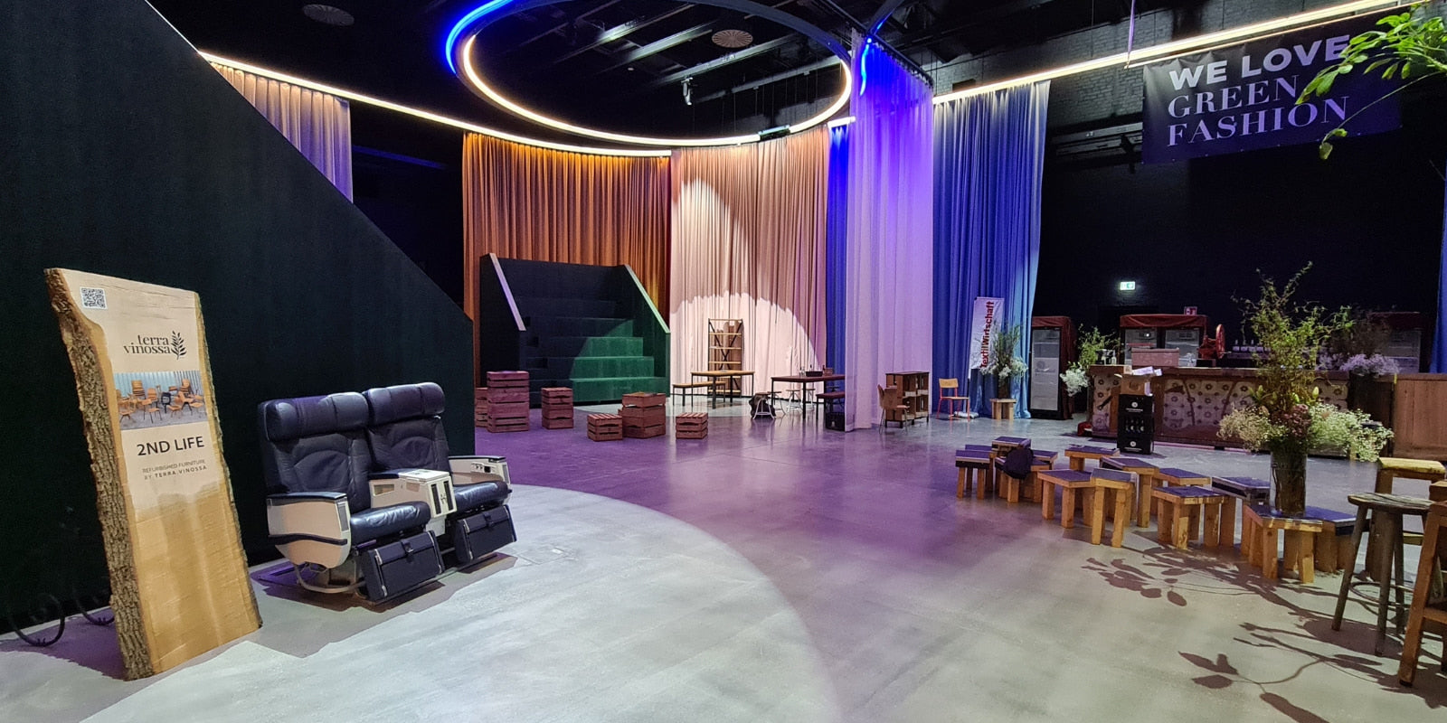 Vintage Flugzeugsitze Business Class Air Berlin Event Location Terravinossa Vermietung Stuehle und Sessel