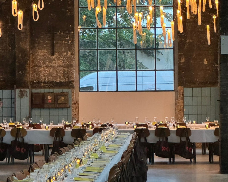 Vintage Stahlrohrstuhl mieten Berlin Wilhelm Hallen Dinner Event